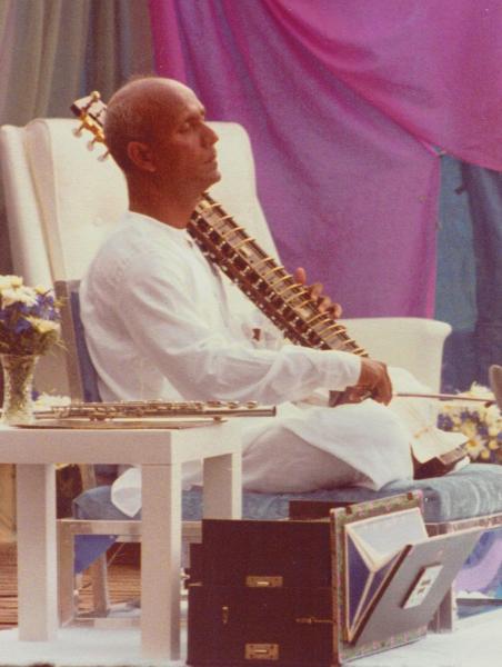 mÃ­rovÃ½ koncert -sri chinmoy 1.jpg